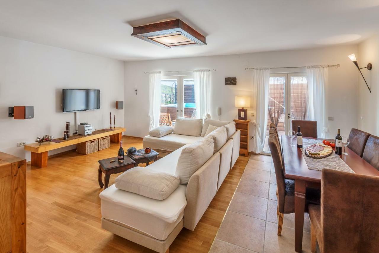 Holiday Home Harmony Žrnovnica Eksteriør billede