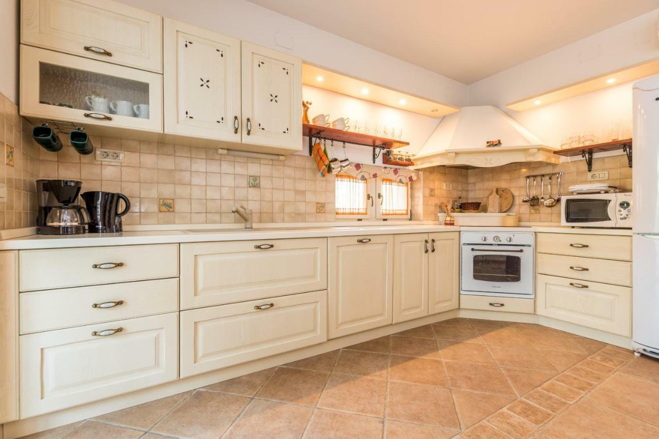 Holiday Home Harmony Žrnovnica Eksteriør billede