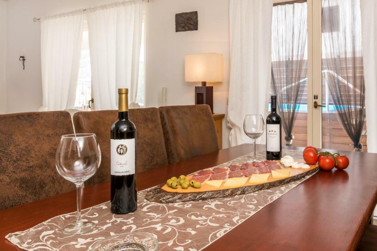 Holiday Home Harmony Žrnovnica Eksteriør billede